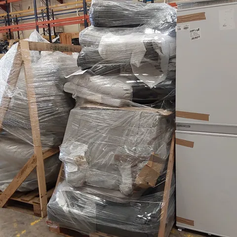 PALLET OF ASSORTED SOFA PARTS AND CUSHIONS 