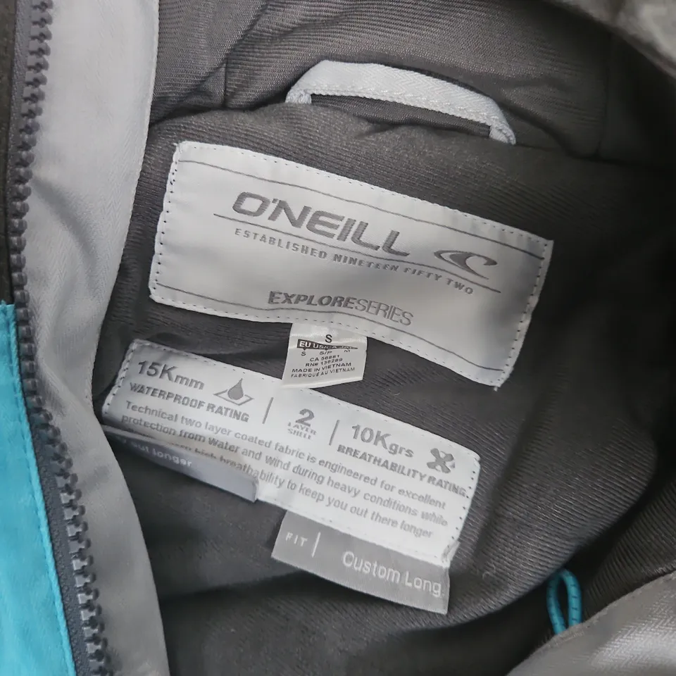 O'NEILL EXPLORER SERIES HOODED JACKET – SIZE S, COLOUR-BLOCK TURQUOISE/GREY