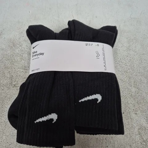 NIKE EVERYDAY CREW SOCKS – BLACK, PACK OF 6, UK 8–11