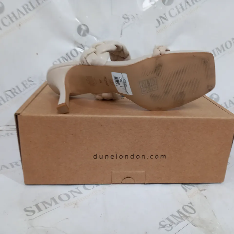 BOXED PAIR OF DUNE LONDON ECRU LEATHER PLAITED MID HEEL MULE IN SIZE 7