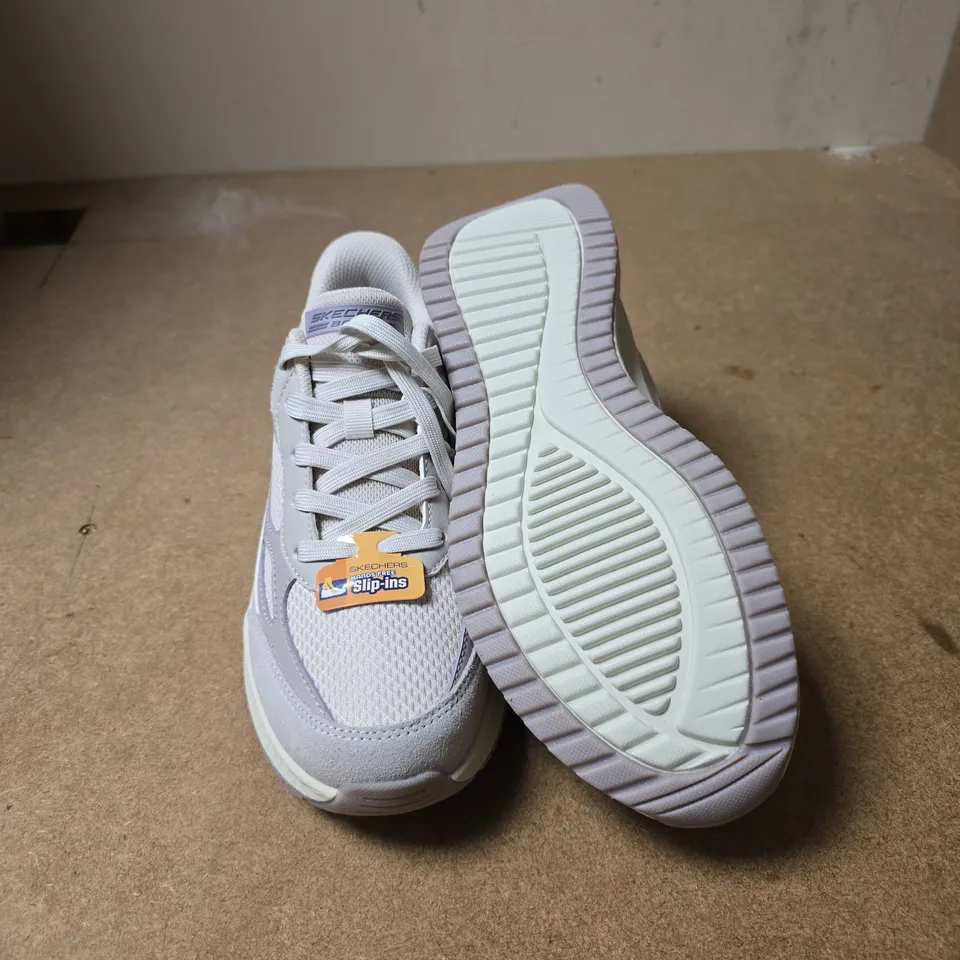 SKECHERS SLIP-INS TRAINERS – UK SIZE 5