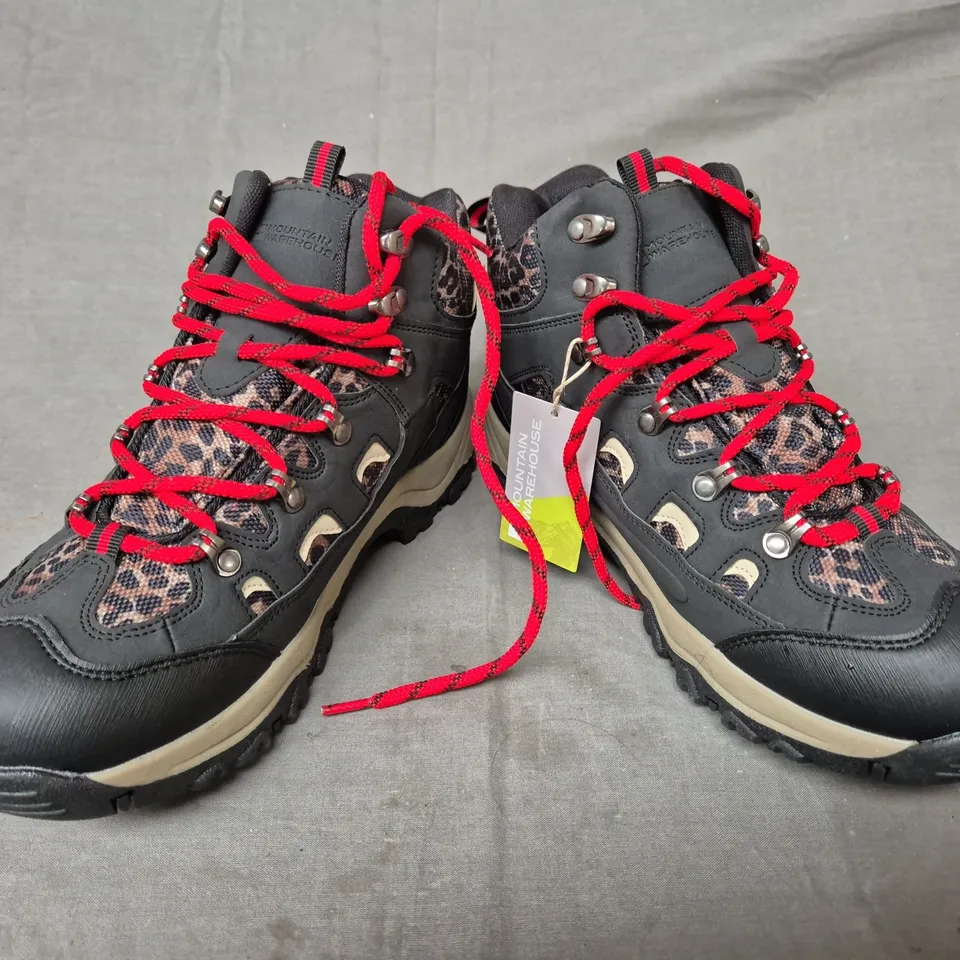 BOXED PAIR OF MOUNTAIN WAREHOUSE WOMEN'S ADVENTURER WATERPROOF PRINTED WALKING BOOTS IN BLACK/ANIMAL PRINT UK SIZE 7.5