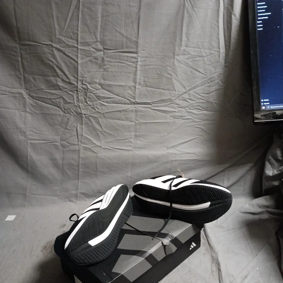 ADIDAS GALAXY 7 M TRAINERS – BLACK/WHITE, UK 8