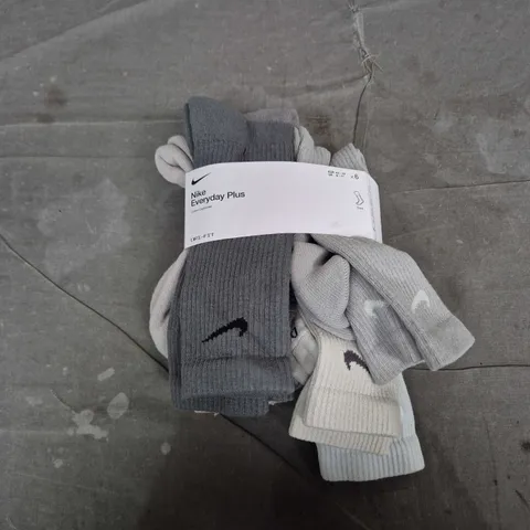 NIKE EVERYDAY PLUS CREW SOCKS UK 8-11 6 PACK