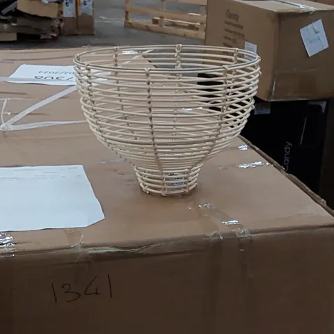 BOXED 22.5CM H BAMBOO RATTAN BOWL PENDANT LAMP SHADE (1 BOX)