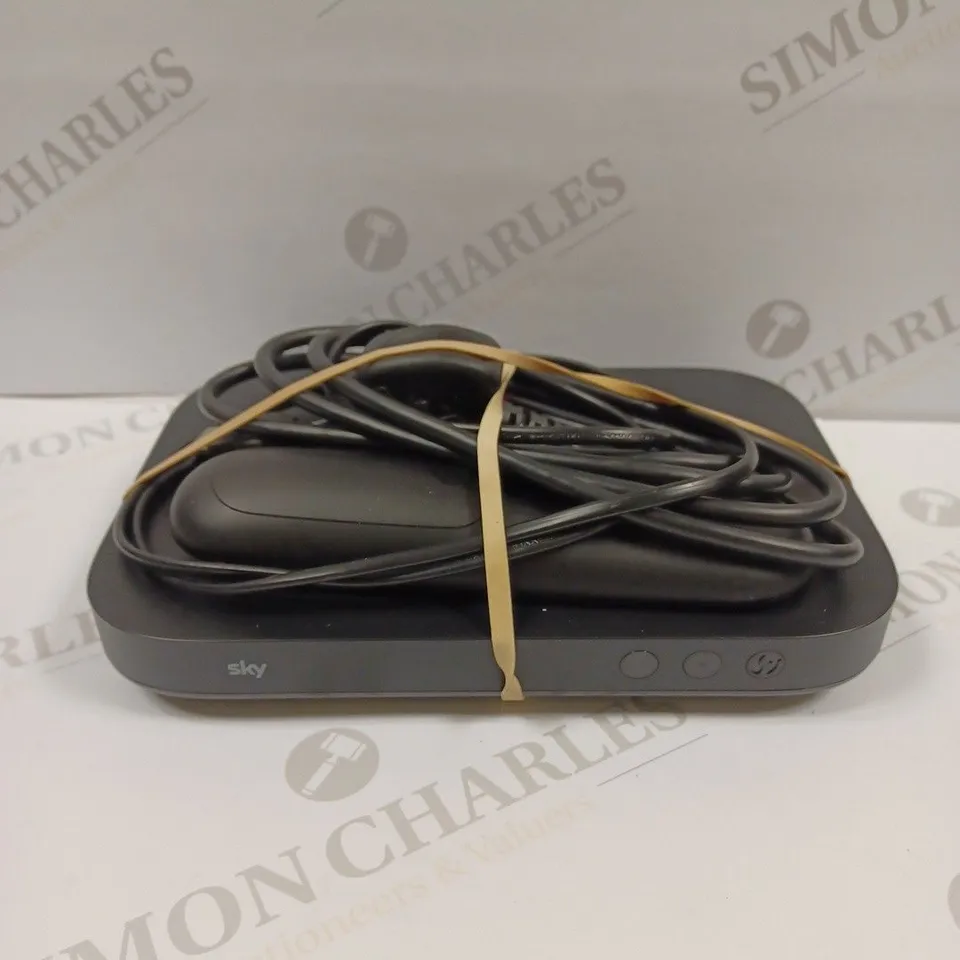SKY EM150 Q MINI BOX