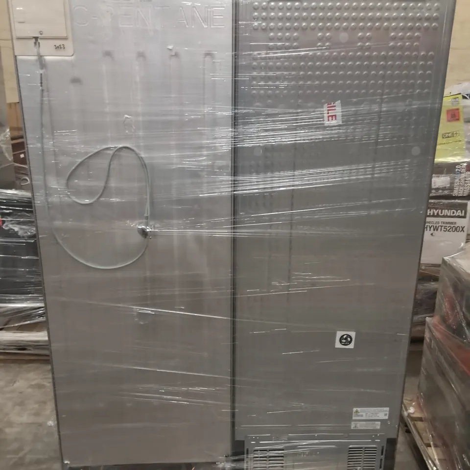HOOVER FREESTANDING FRIDGE FREEZER SILVER AND SAMSUNG TALL ONE DOOR FREEZER SILVER - UNPROCESSED RAW RETURNS
