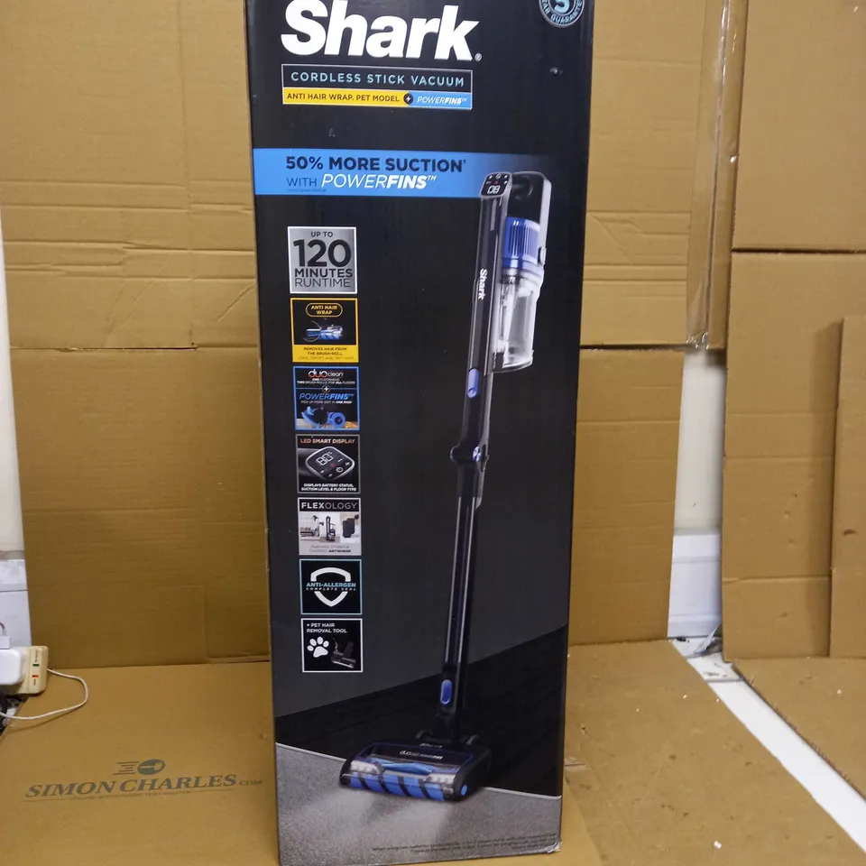 SHARK CORDLESS STICK VACUUM 