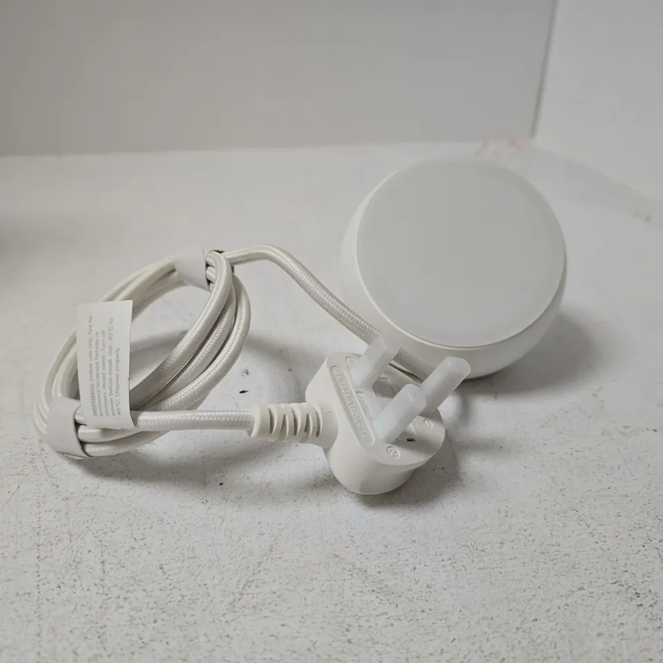 BOXED OASIS AMBIENT IN WHITE