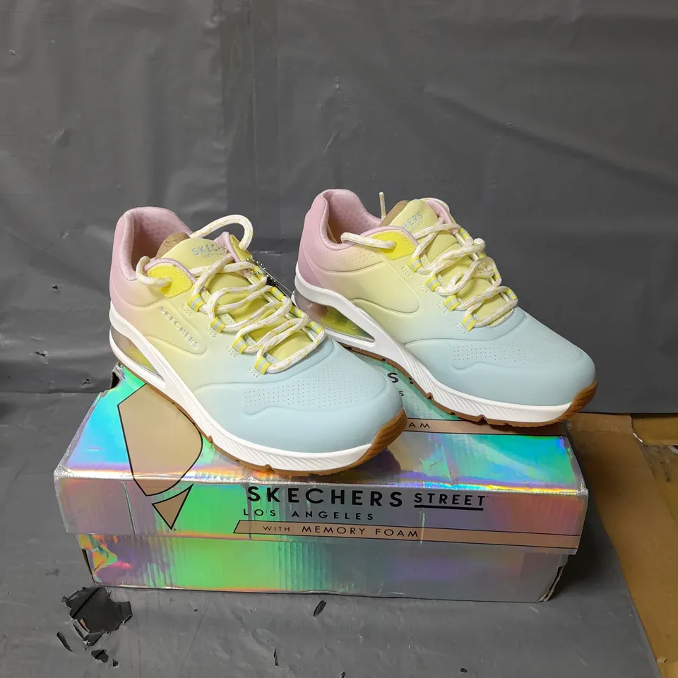 SKECHERS UNO 2 LACE UP TRAINERS - MULTI - SIZE 5