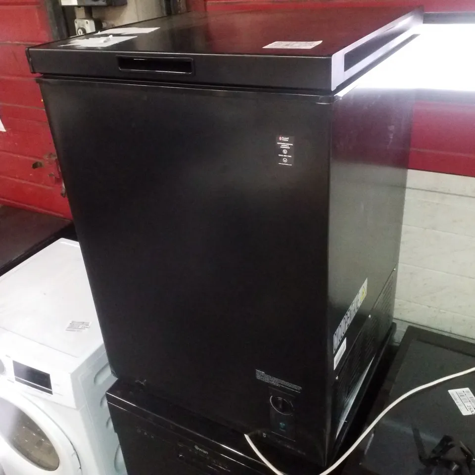 RUSSELL HOBBS RH142CF0E1B 143L CHEST FREEZER - BLACK