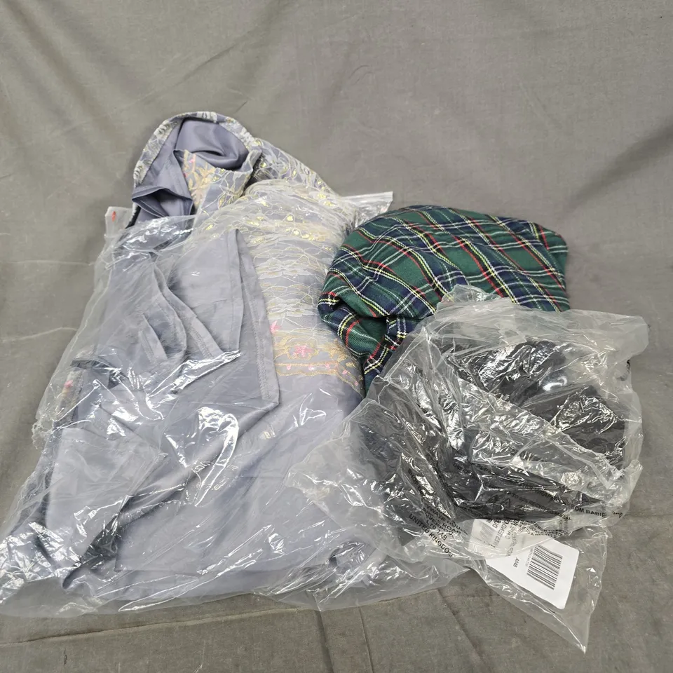 APPROXIMATELY 25 ASSORTED CLOTHING AND FASHION PRODUCTS IN VARIOUS STYLES AND SIZES - COLLECTION ONLY