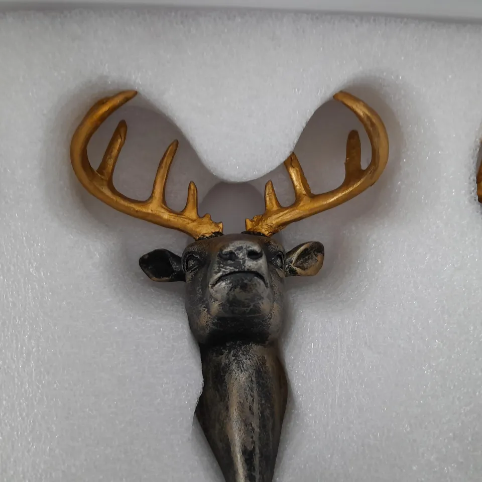 BOXED ALISON AT HOME DEER COAT HANGERS