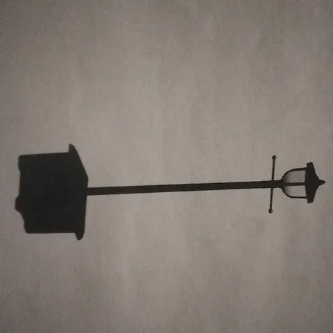 BOXED DICKENS LAMP POST WITH PLANTER