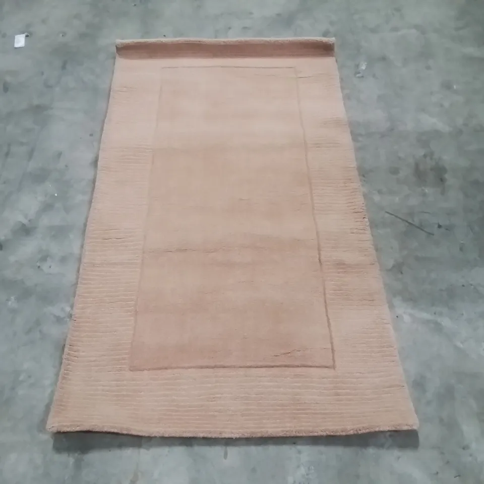 QUALITY DESIGNER AREA RUG - APPROXIMATELY 150X82CM