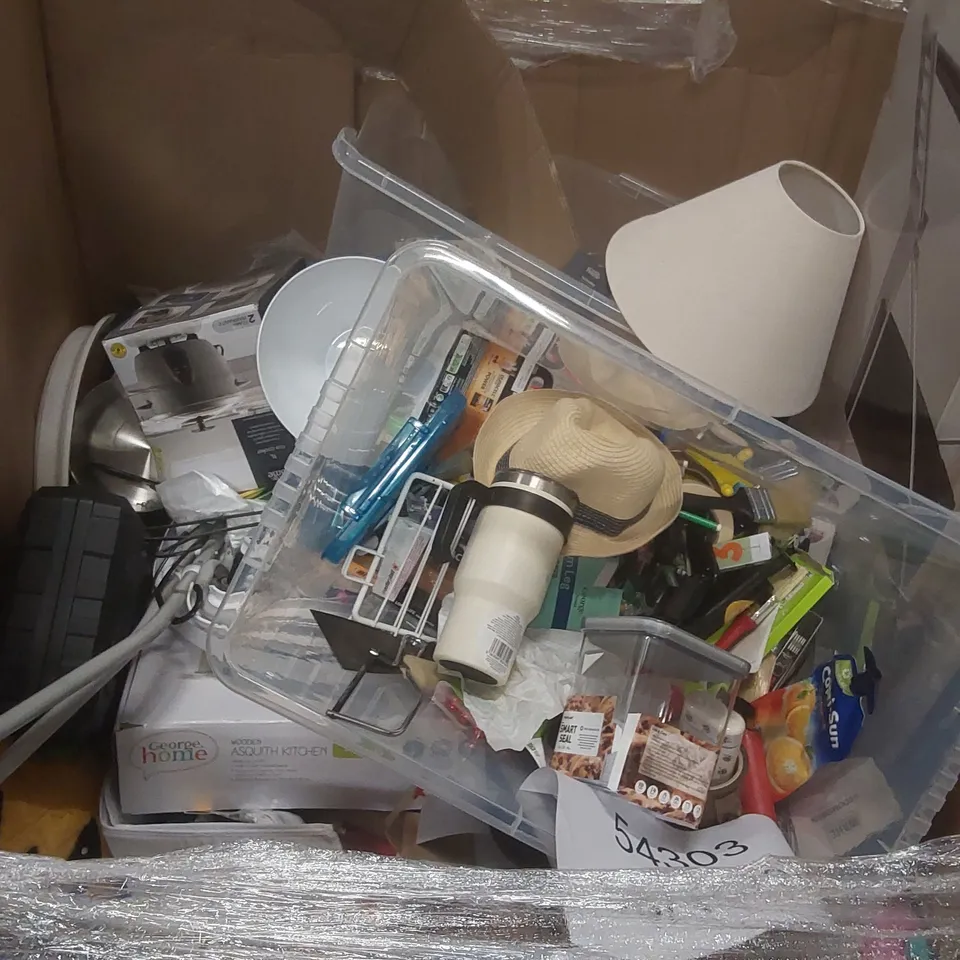 PALLET CONTAINING A VERY LARGE QUANTITY OF ASSORTED CONSUMER PRODUCTS INCLUDING: CLOTHES AIRER, WOODEN TOY KITCHEN, TRAVEL MUG, RICE COOKER ECT