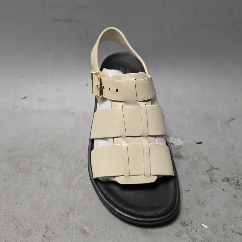 FITFLOP GEN FF LEATHER FISHERMAN SANDALS -UK 3 