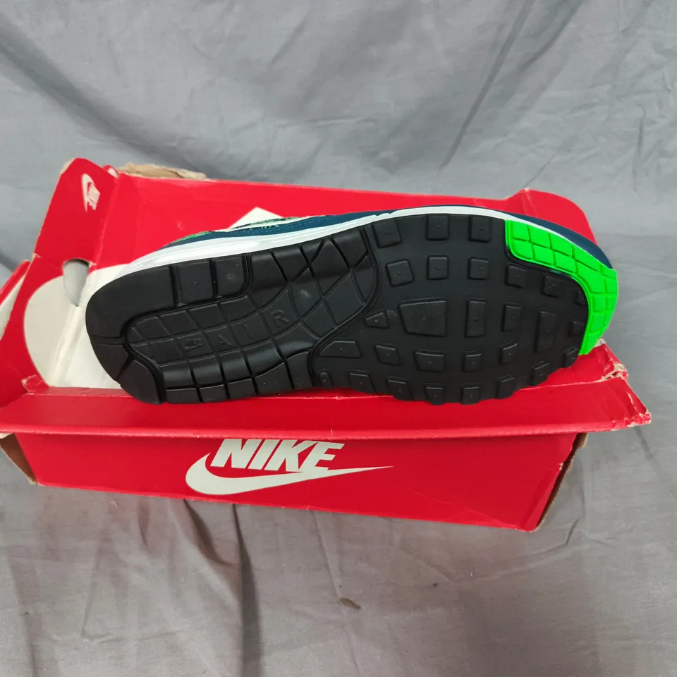 NIKE AIR MAX TROPICAL PRINT SNEAKERS UK SIZE 8