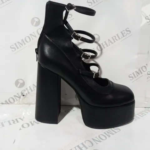 PAIR OF KOI VEGAN LEATHER PLATFORM HIGH BLOCK HEEL SHOES IN BLACK SIZE 6