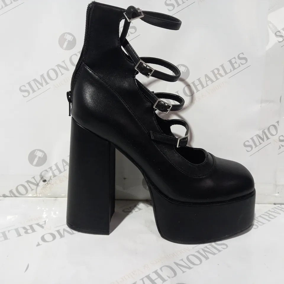 PAIR OF KOI VEGAN LEATHER PLATFORM HIGH BLOCK HEEL SHOES IN BLACK SIZE 6