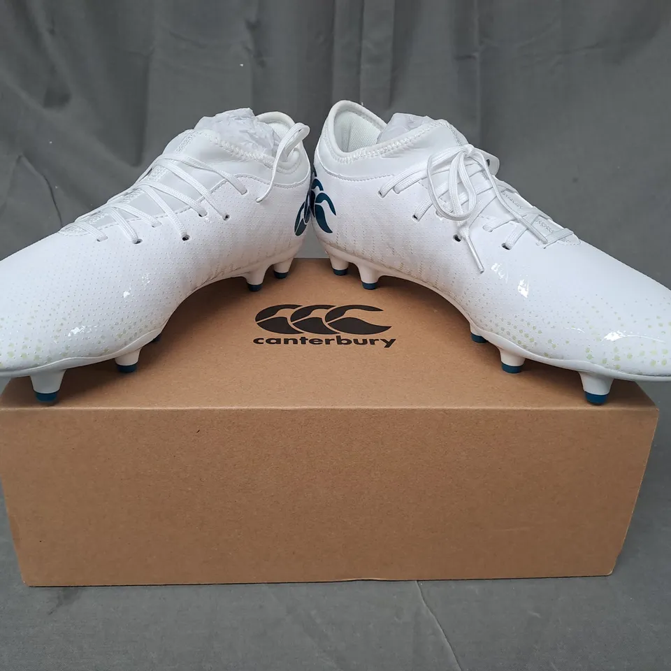 BOXED PAIR OF CANTERBURY CCC SPEED INFINITE TEAM FOOTBALL BOOTS IN WHITE UK SIZE 8