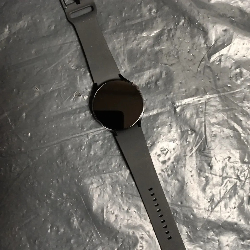 SAMSUNG GALAXY WATCH 6 