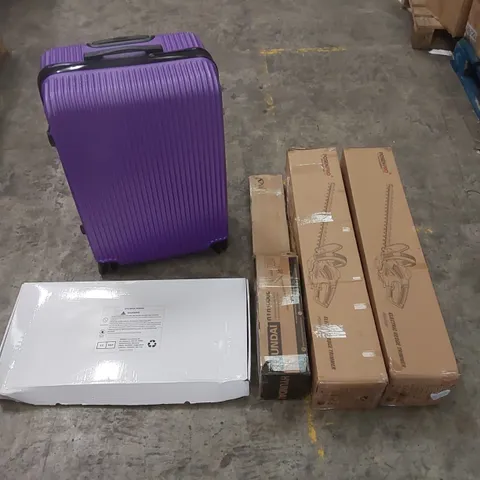 PALLET OF ASSORTED ITEMS INCLUDING: ELECTRIC HEDGE TRIMMER, SUITCASES, SHOWER MIXER ECT  