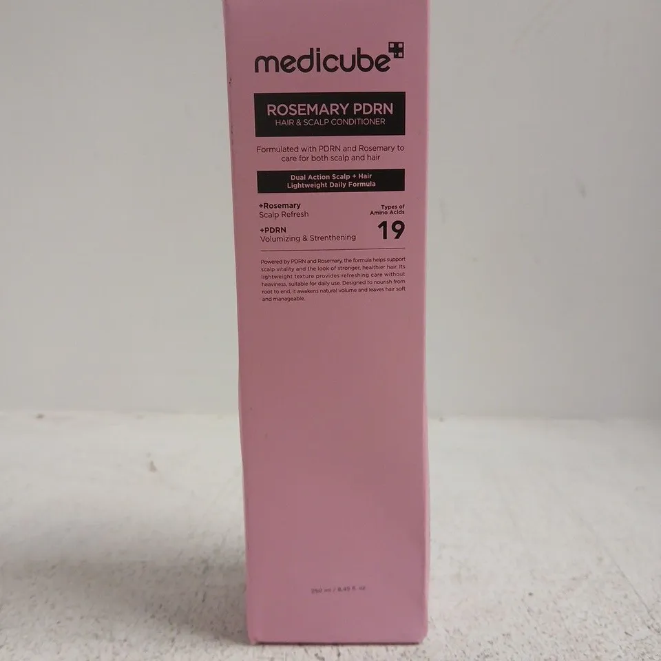 MEDICUBE ROSEMARY PDRN HAIR & SCALP CONDITIONER - 250ML