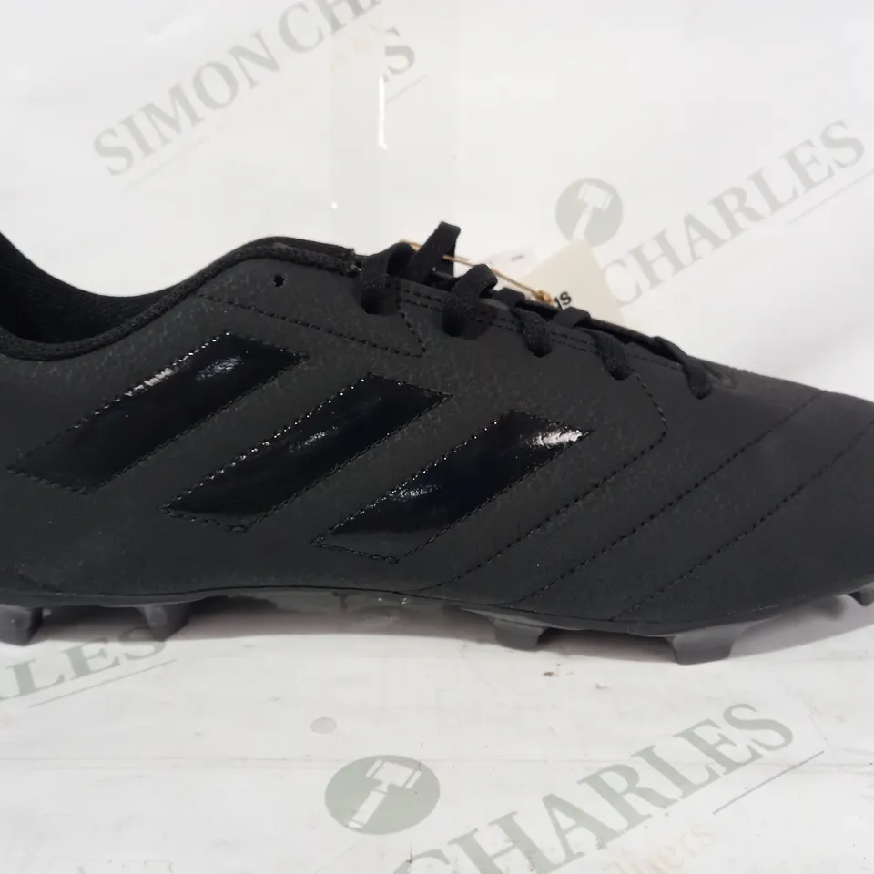 BOXED PAIR OF ADIDAS GOLETTO VII FOOTBALL BOOTS IN BLACK UK SIZE 13