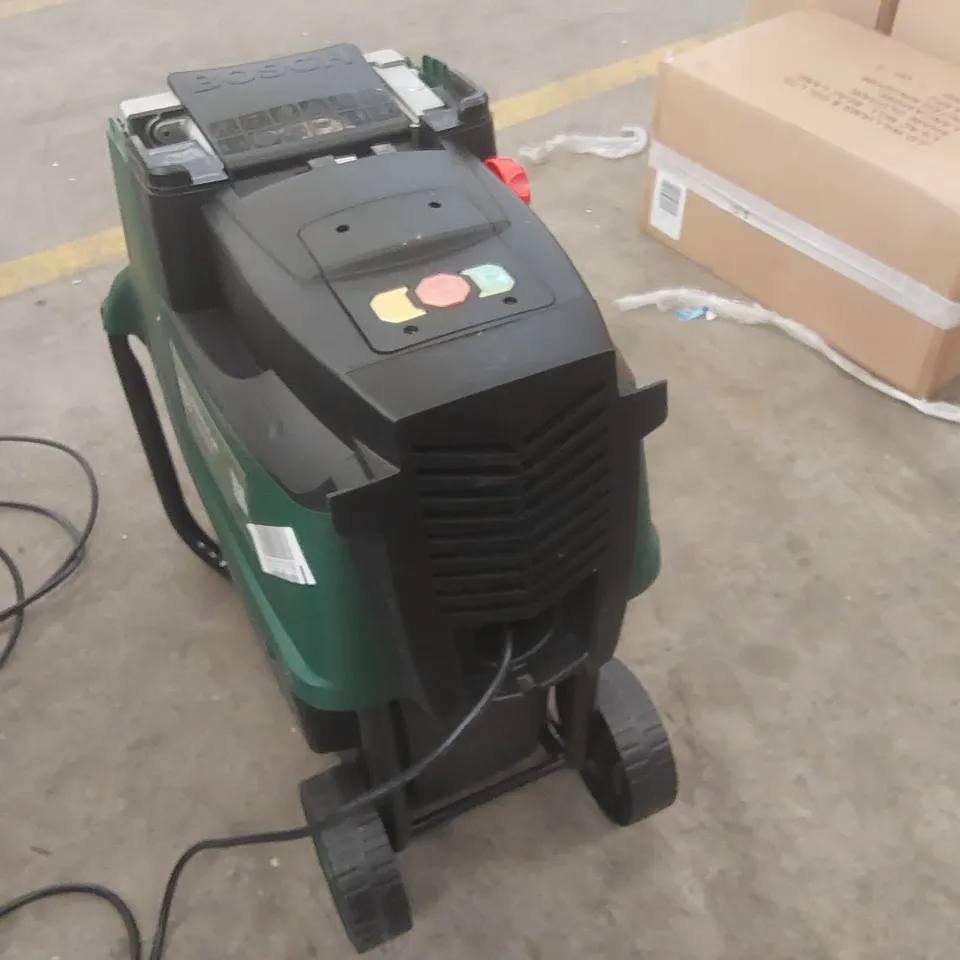 BOXED BOSCH AXT 25 D WOOD CHIPPER