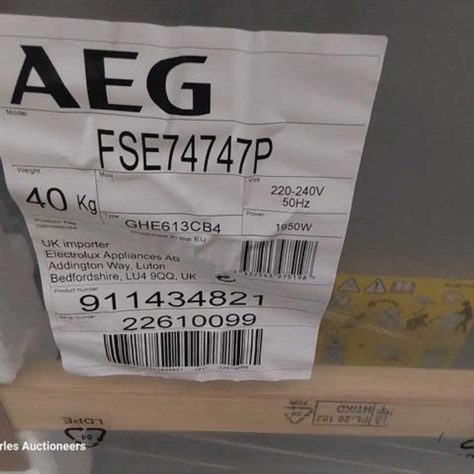 AEG PROCLEAN 15 PLACE SETTING INTEGRATED DISHWASHER - WHITE MODEL FSE74747P RRP £775