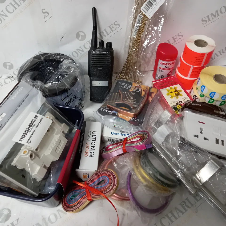 APPROXIMATELY 20 ITEMS WALKIE TALKIE AND TAROT CARDS