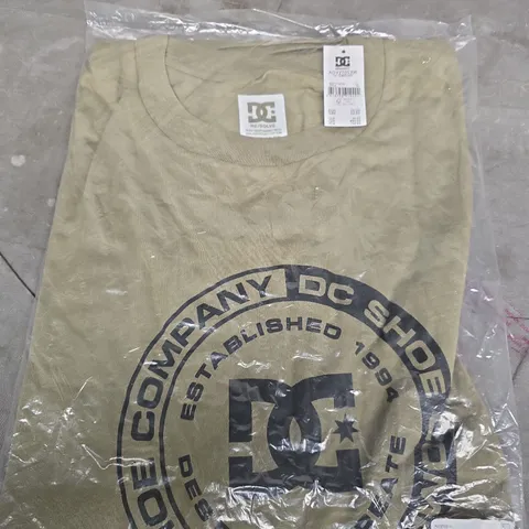 RE/SOLVE DC SHOES T-SHIRT – OLIVE/KHAKI WITH LARGE CIRCULAR LOGO, UK XL