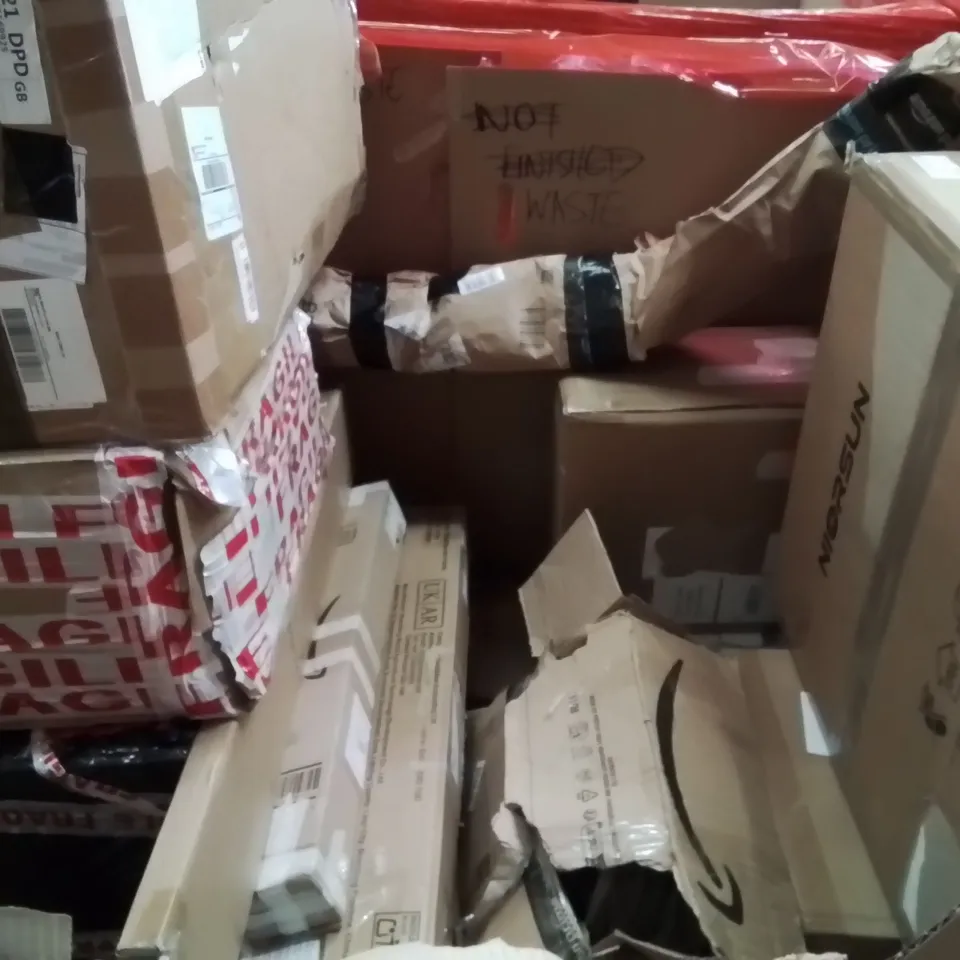 PALLET OF ASSORTED HOUSEHOLD GOODS AND PRODUCTS TO INCLUDE;JUICER MACHINE,FOOT BRACE,WATER DISPENSER