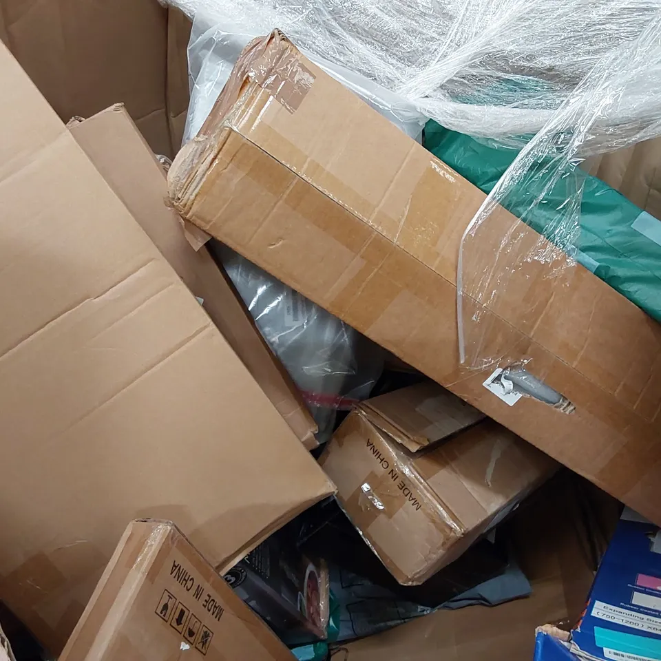 PALLET OF ASSORTED ITEMS INCLUDING: INSTANT POT MULTI-COOKER + AIRFRYER, DIGITAL MICROWAVE, ELECTRIC CLOTHES DRYER, STELLAR 3 PIECE STAINLESS STEEL SAUCEPAN SET, SENQI BIKE HANDLEBAR 