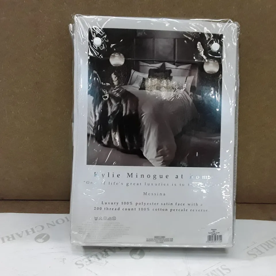 BRAND NEW KYLIE MINOGUE AT HOME DUVET COVER SET - SUPER KING SIZE (MIST)