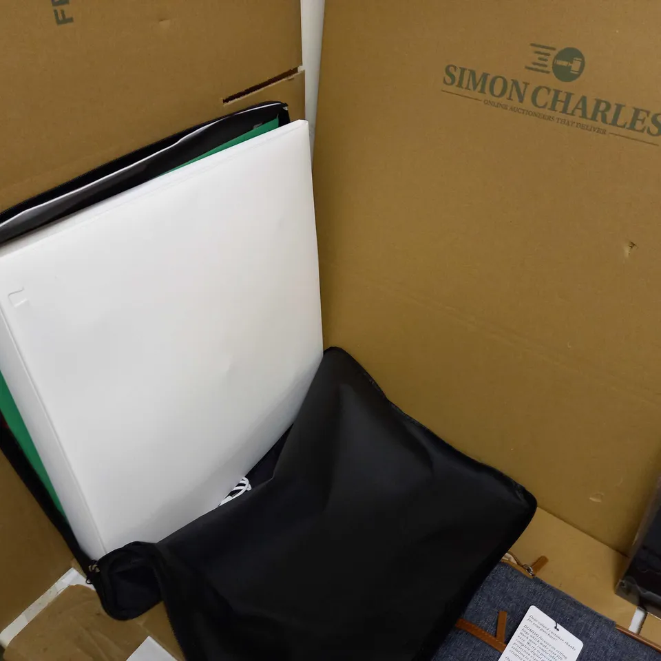 LOT OF APPROX 3 ASSORTED ITEMS TO INCLUDE: PRIVACY SCREEN, LAPTOP CASE, LIGHT BOX