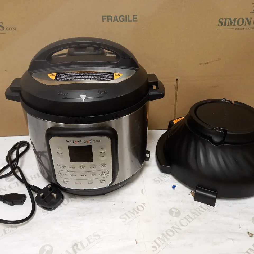 INSTANT POT DUO CRISP AIR FRYER MULTICOOKER