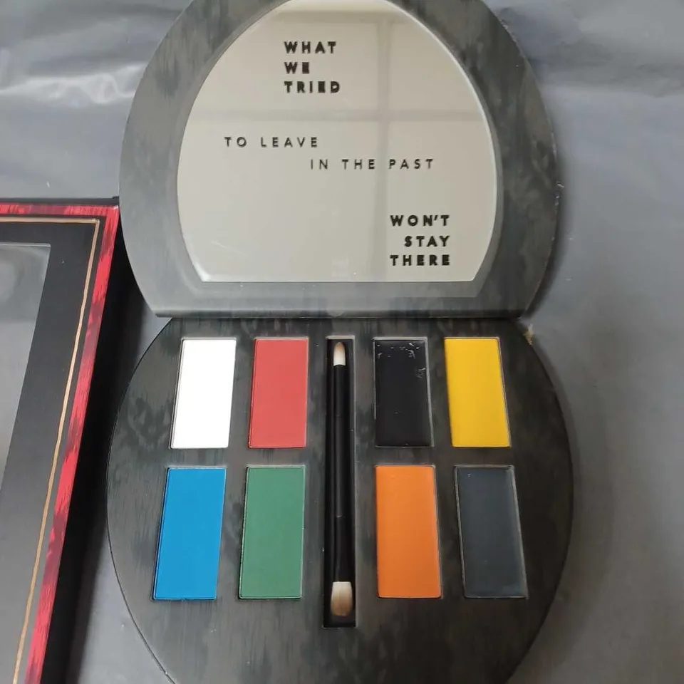 REVOLUTION IT CHAPTER TWO PALETTE