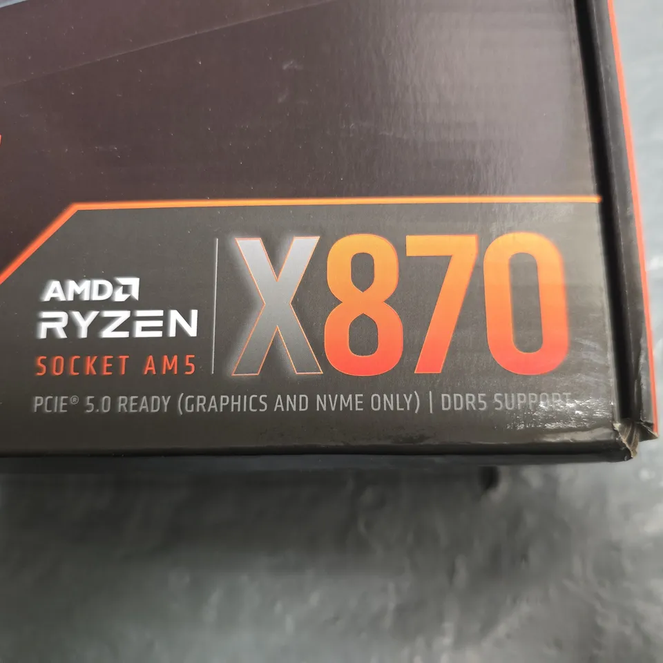 BOXED GIGABYTE X870 EAGLE WIFI7 GAMING MOTHERBOARD