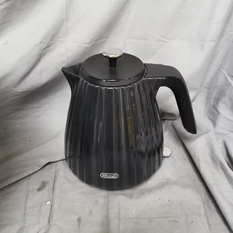 DELONGHI BALLERINA KETTLE