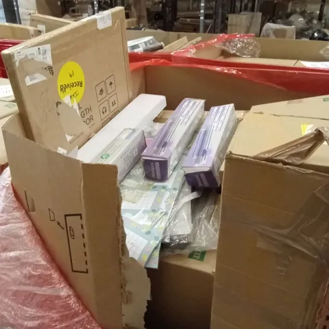 PALLET OF ASSORTED HOUSEHOLD GOODS AND PRODUCTS TO INCLUDE; FULL LENGTH MIRROR, HOLE-LEAFLET PUNCH, EASTER PRODUCTS ETC