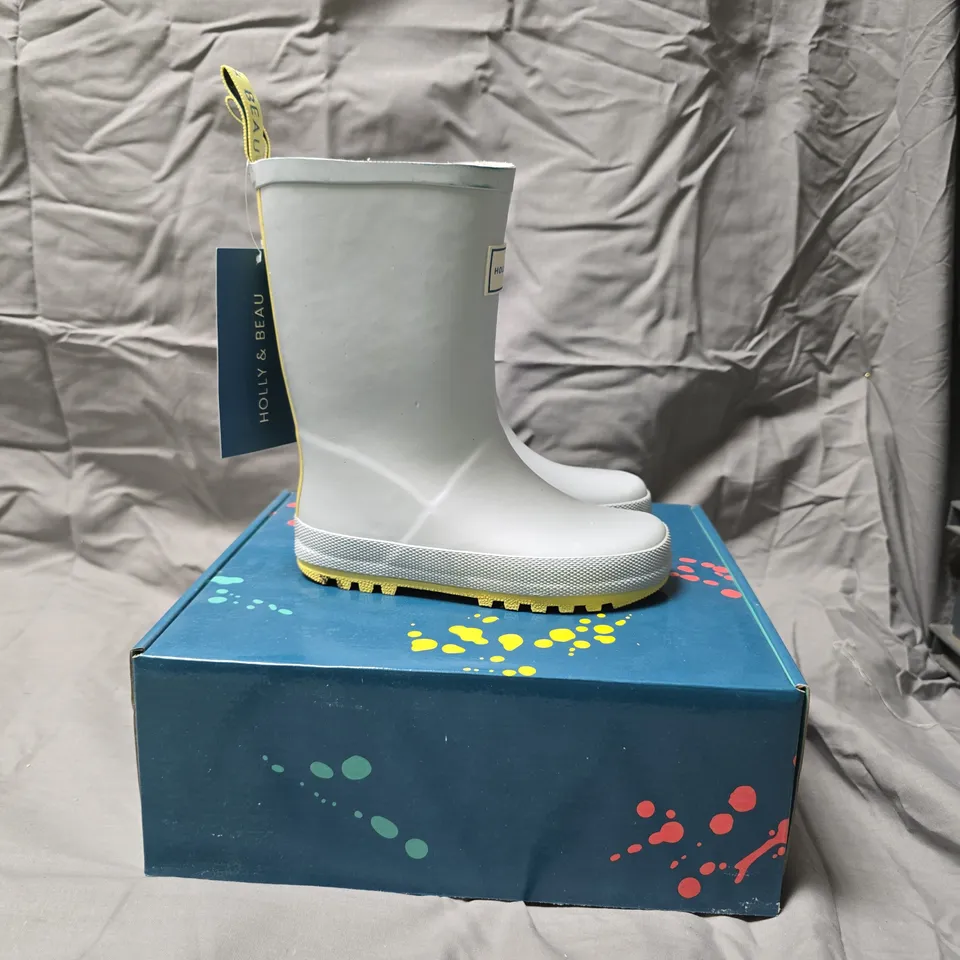 HOLLY & BEAU LIGHT BLUE RAIN BOOTS FOR KIDS UK 10