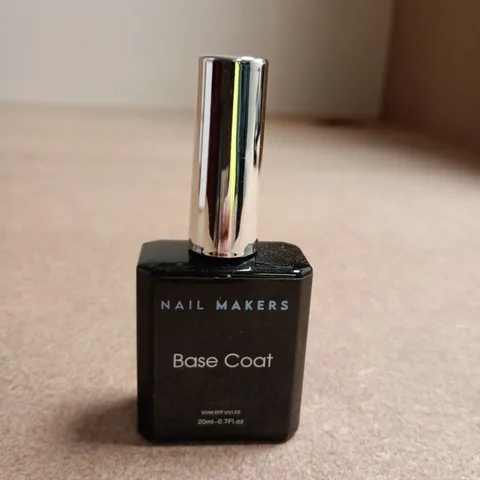 NAIL MAKERS BASE COAT X2 + GLASS TOP COAT – 20ML EACH (SET OF 3) APPROXIAMTELY 6 PER BOX