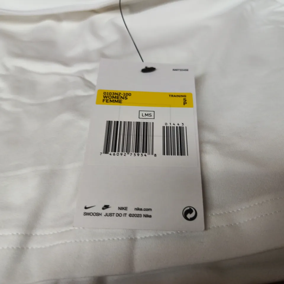 NIKE WOMEN'S WHITE TRAINING SKORT - SIZE S