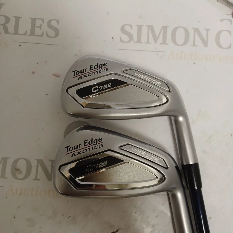 BOX OF APROX 7 TOUR EDGE EXOTICS C722 VIBRCOR DIAMOND EDGE GOLF SET TO INCLUDE IRONS 5, 6, 7, 8, 9, PUTTER AND APPROACH - COLLECTION ONLY. 