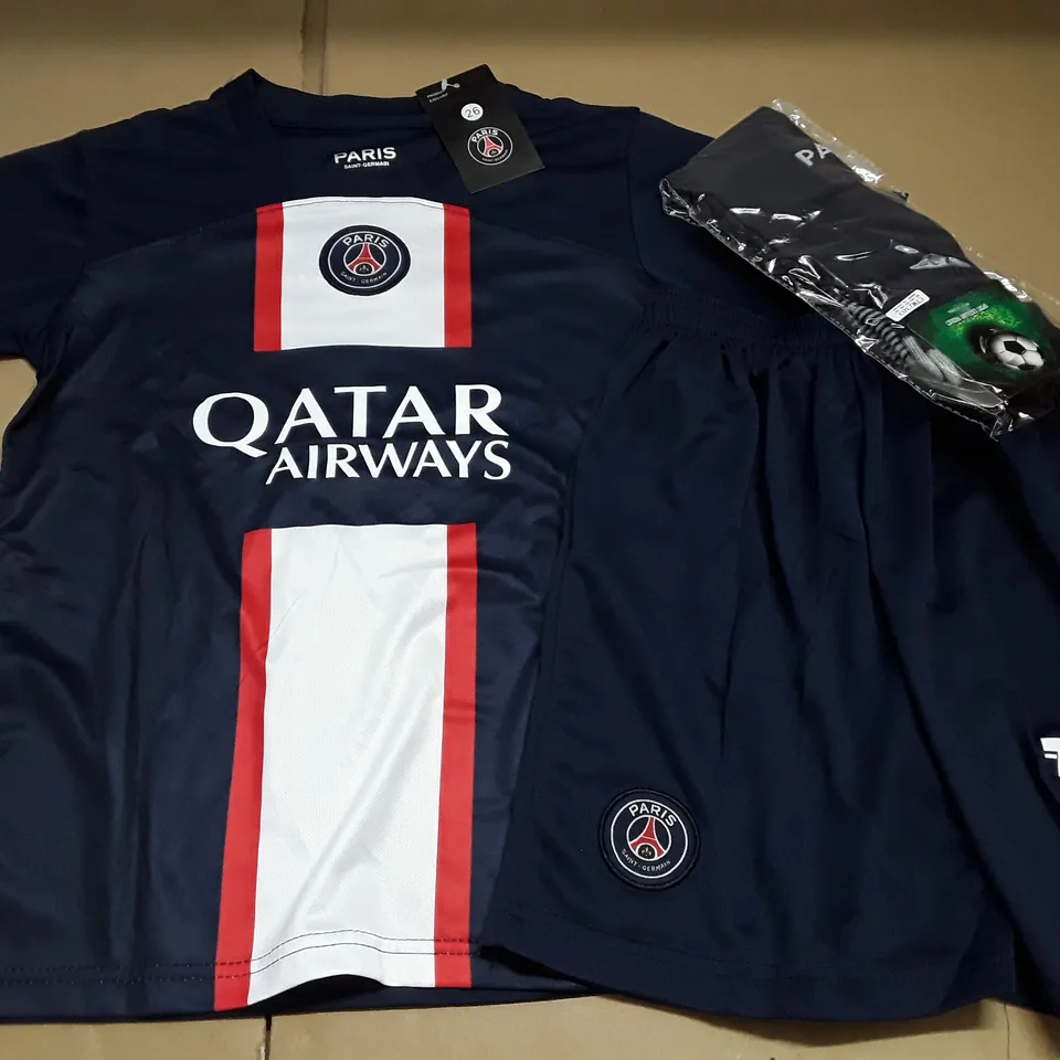 PARIS SAINT GERMAINE REPLICA FOOTBALL KIT - 26