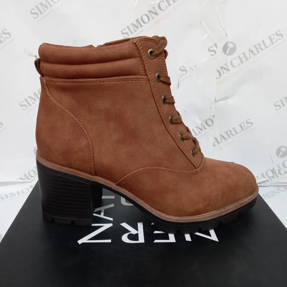NATURALIZER JAGGER BROWN HEELED BOOT - UK SIZE 6
