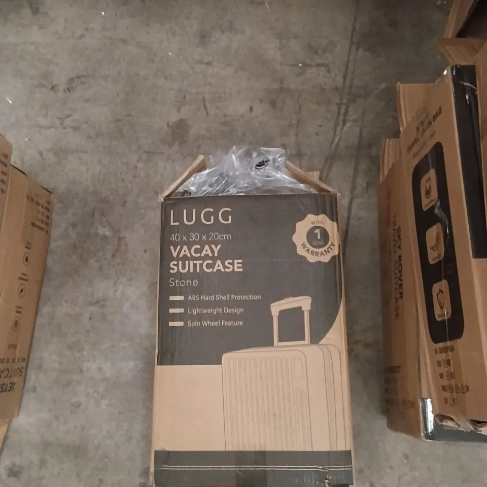 BOXED LUGG TRAVEL SUITCASE