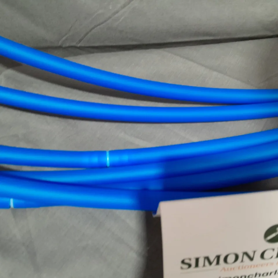 LOT OF 6 BLUE PLASTIC HOOPS - APPROXIMATE DIAMETER 95CM